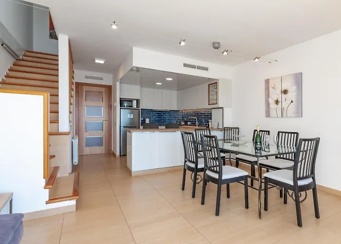 Insitges Sant Sebastia's Апартаменты *