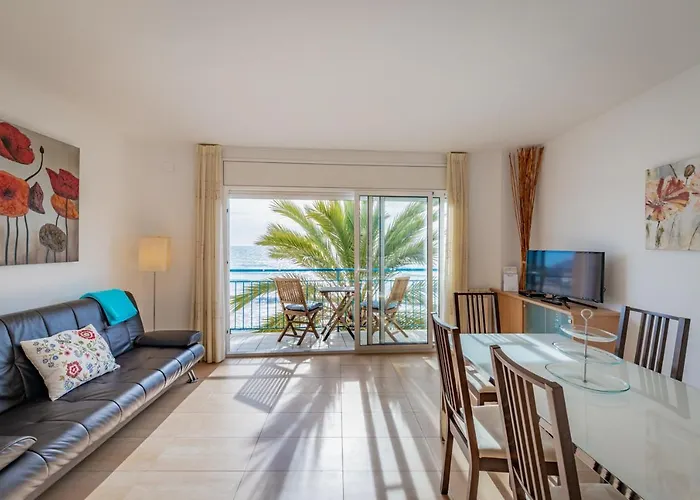 Insitges Sant Sebastia's Апартаменты *